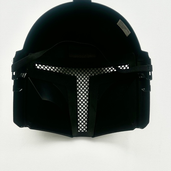 Disney Star Wars Mandalorian Boy’s Halloween Cosplay Costume.  Size 8-10T. - Picture 11 of 13